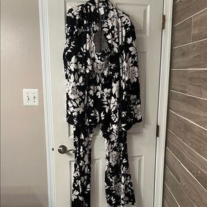 Black & White Floral Jumpsuit Set